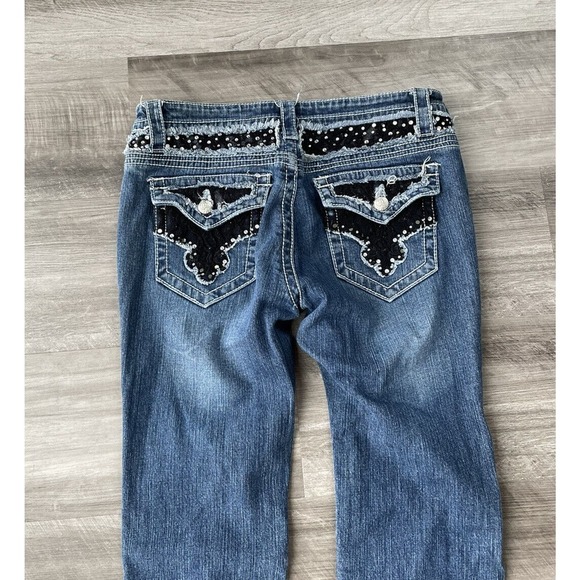 Cello Distressed Boot Cut Jeans Size 9 Embroidered Lace Back Pockets K4 - Picture 3 of 7